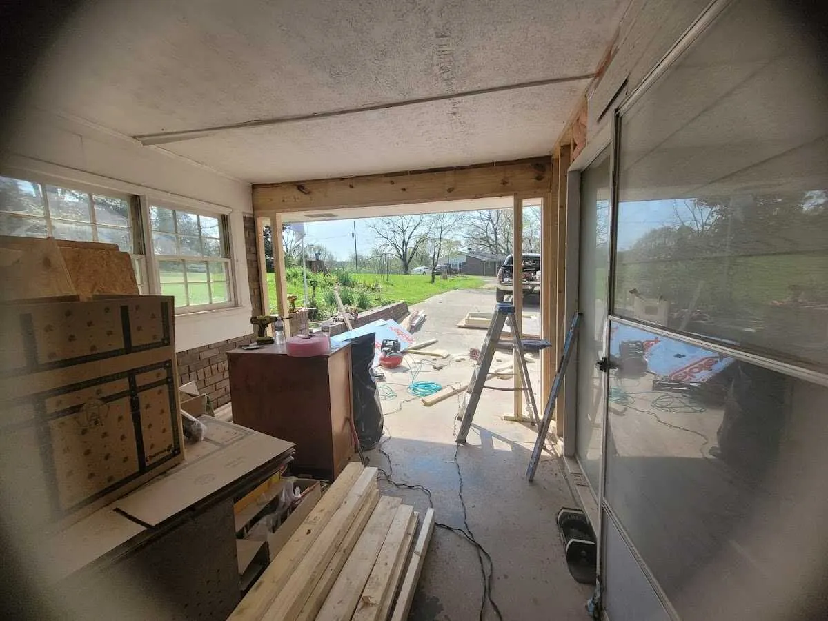 Air movers and dehumidifier for Drying & Dehumidification in Yankee Springs